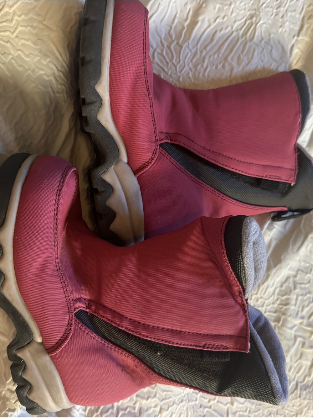 Never worn Lands' End Pink and Black Kids Snow Boots size 11